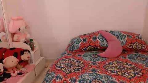 Sofia  online show from 12/22/25, 10:18