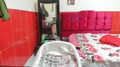 Snapshot of sofia_martinezv chatting on 07/05/26, 01:01 sofia_martinezv online show from 07/05/26, 01:01