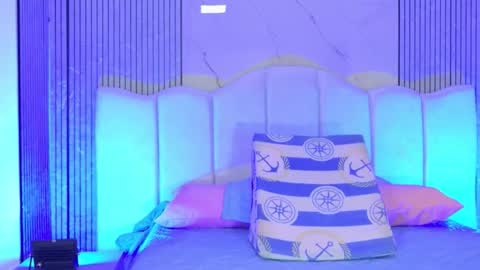 Sofia online show from 12/22/25, 03:03