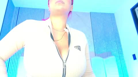 Sofia online show from 01/12/26, 03:01