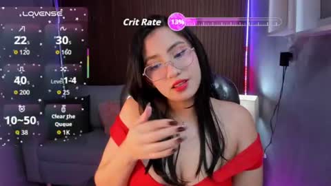 Snapshot of sofia_miller19 chatting on 06/17/26, 04:15 sofia online show from 06/17/26, 04:15