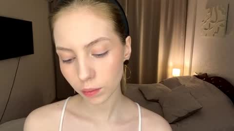 Sofia online show from 04/27/26, 08:51