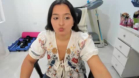 sofia_new online show from 11/07/25, 05:35