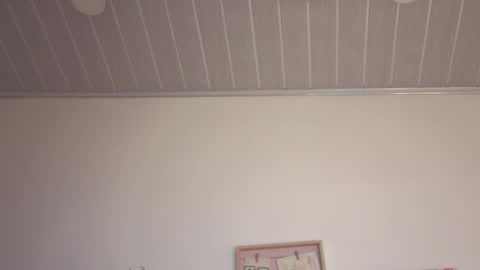     online show from 12/21/25, 03:24