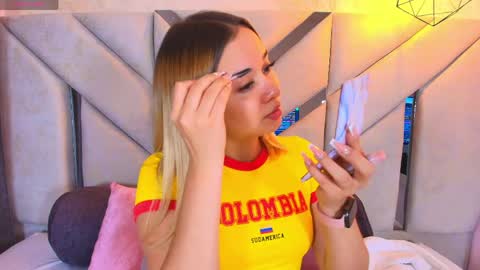 Snapshot of sofia_pamela_ chatting on 06/05/26, 06:57 online show from 06/05/26, 06:57
