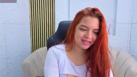 Snapshot of sofia_red_cn chatting on 06/19/26, 01:37 sofia_red_cn online show from 06/19/26, 01:37