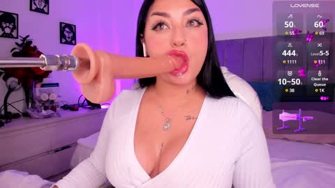Snapshot of sofia_riot1 chatting on 02/03/25, 02:14 sofia  online show from 02/03/25, 02:14