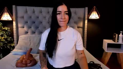 SOFIA online show from 11/12/25, 08:08