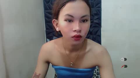 sofia_sweetheart18 online show from 10/21/25, 01:17