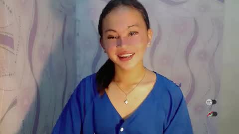 sofia_sweetheart18 online show from 02/23/26, 03:09