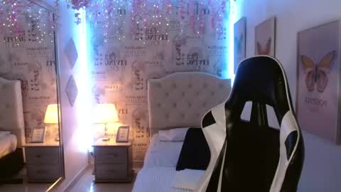 Snapshot of sofia_tanaka chatting on 09/16/25, 12:06 Sofia Tanaka online show from 09/16/25, 12:06