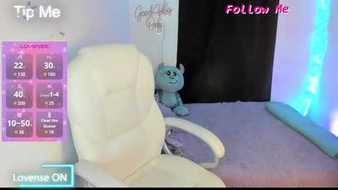 Sofia Thomson online show from 01/17/25, 10:33