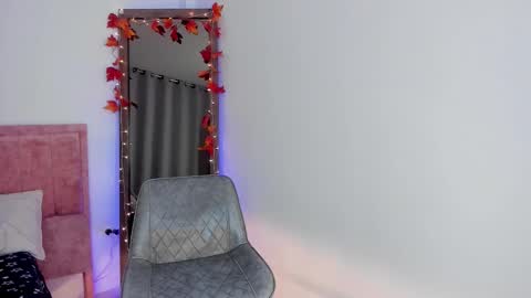 Sofia Wilson online show from 10/29/25, 03:03