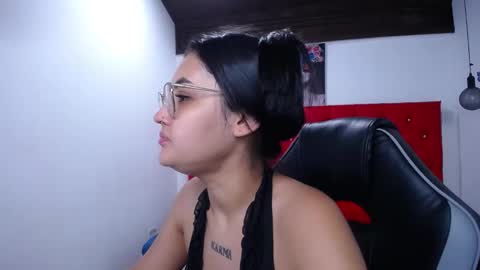 Sofia online show from 12/19/25, 09:38