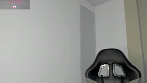 Sofia online show from 02/04/26, 01:17