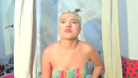 Snapshot of sofiacastillo01 chatting on 06/29/26, 01:33 sofiacastillo01 online show from 06/29/26, 01:33