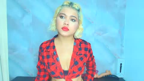 Snapshot of sofiacastillo01 chatting on 07/13/26, 01:36 sofiacastillo01 online show from 07/13/26, 01:36