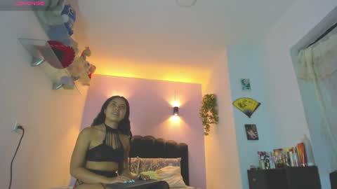 Snapshot of sofiaclaus_19 chatting on 06/24/26, 04:44 Sofia online show from 06/24/26, 04:44