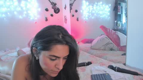 Snapshot of sofiacruz16 chatting on 01/17/25, 03:45 sofiacruz16 online show from 01/17/25, 03:45