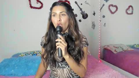 Snapshot of sofiacruz16 chatting on 11/11/25, 02:33 sofiacruz16 online show from 11/11/25, 02:33