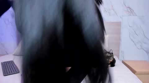 SOFI  online show from 11/30/25, 07:29