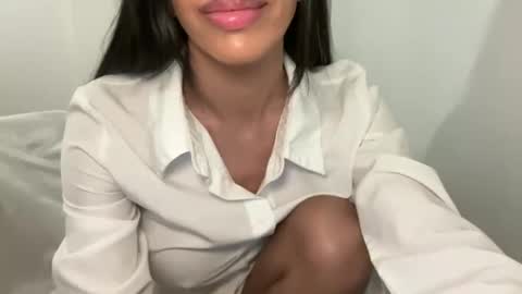 Snapshot of sofiakhanxo chatting on 09/27/25, 04:17 Sofiiiiiia Baby online show from 09/27/25, 04:17