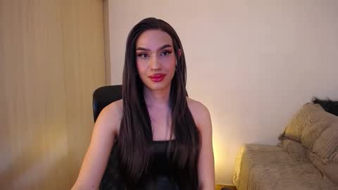 Snapshot of sofiaroamontoya chatting on 11/20/25, 02:12 Samara Silex online show from 11/20/25, 02:12