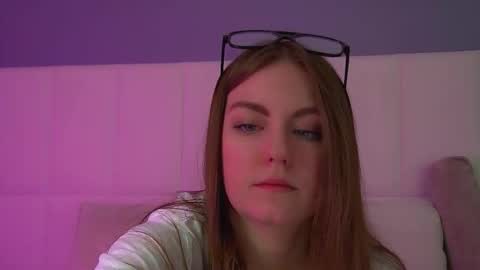 Sofia online show from 02/06/26, 06:33