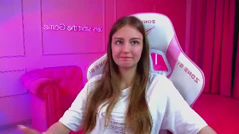 Sofia online show from 06/11/26, 07:01
