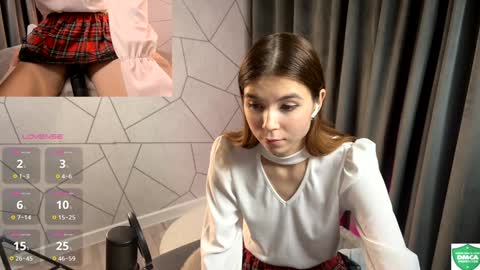 Sofia online show from 01/11/25, 02:04