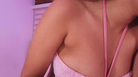 Snapshot of sofiavelezz_ chatting on 05/07/26, 11:59 Sofia Velez online show from 05/07/26, 11:59