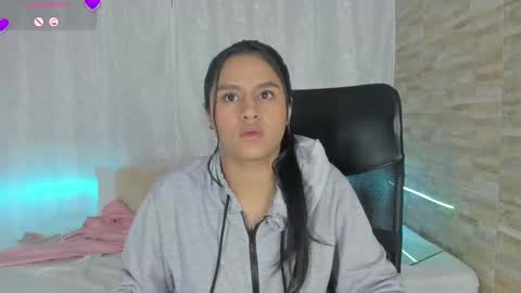 Danna Sofia online show from 03/12/25, 04:08