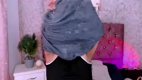 SOFIA online show from 04/10/26, 12:21