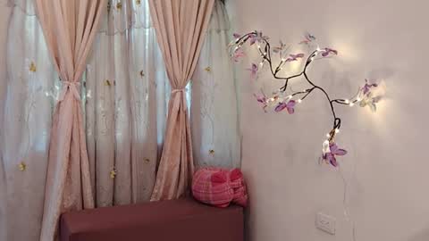 Sofi Bella online show from 03/26/26, 07:30