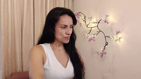 Sofi Bella online show from 05/25/26, 07:09