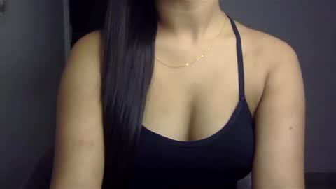 Snapshot of sofie_diva chatting on 02/03/25, 05:46 divya online show from 02/03/25, 05:46