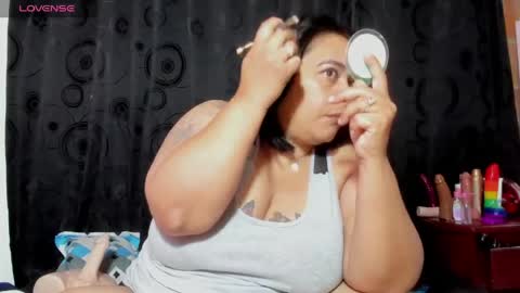 Snapshot of sofie_storm chatting on 04/19/26, 10:36 Vicky online show from 04/19/26, 10:36