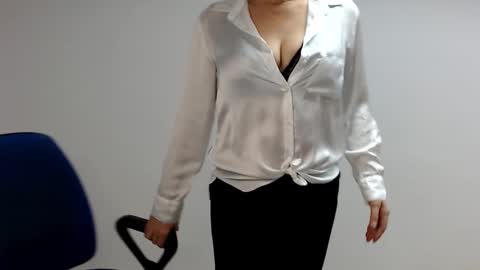 Sofie Velvet online show from 02/06/25, 09:00