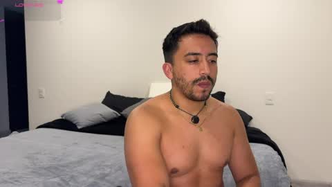 sofii_n_diego online show from 04/28/26, 11:32