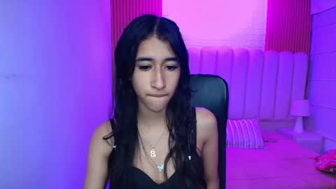 Snapshot of sofii_tk chatting on 05/18/26, 04:07 Sofii online show from 05/18/26, 04:07