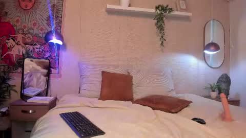 Snapshot of sofii_wild chatting on 07/06/26, 03:03 sofii_wild online show from 07/06/26, 03:03