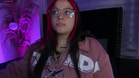 Sofia online show from 10/05/25, 04:55