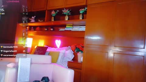 Snapshot of sofiiboniita_ chatting on 02/20/25, 03:23 Sofa bonita  online show from 02/20/25, 03:23