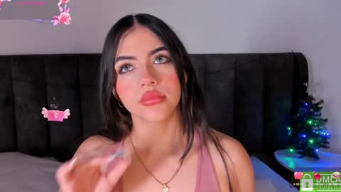 Snapshot of sofiscott_ chatting on 12/29/24, 02:10 Sofia online show from 12/29/24, 02:10