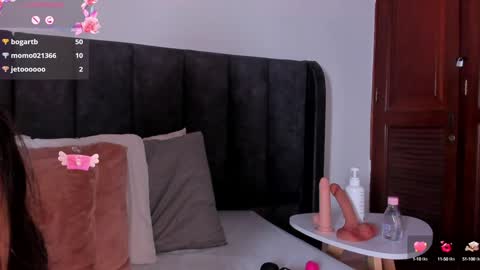Snapshot of sofiscott_ chatting on 01/09/25, 06:04 Sofia online show from 01/09/25, 06:04