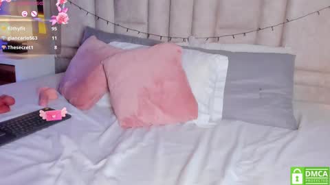 Snapshot of sofiscott_ chatting on 02/07/25, 11:34 Sofia online show from 02/07/25, 11:34