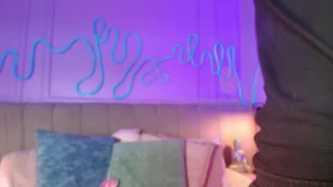 Sofi online show from 04/18/26, 09:24