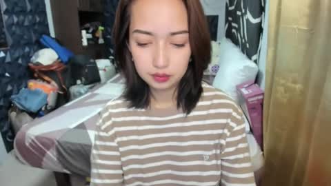 Snapshot of soft_angel8 chatting on 10/09/25, 05:05 Angel online show from 10/09/25, 05:05