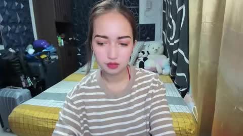 Snapshot of soft_angel8 chatting on 10/29/25, 02:08 Angel online show from 10/29/25, 02:08