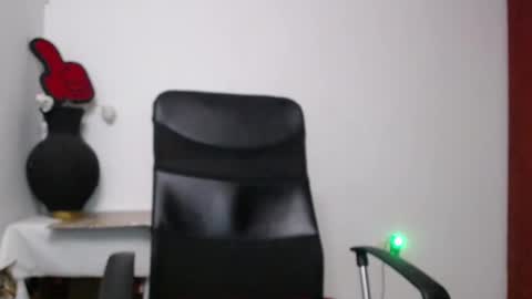 Camila M online show from 02/02/25, 04:15